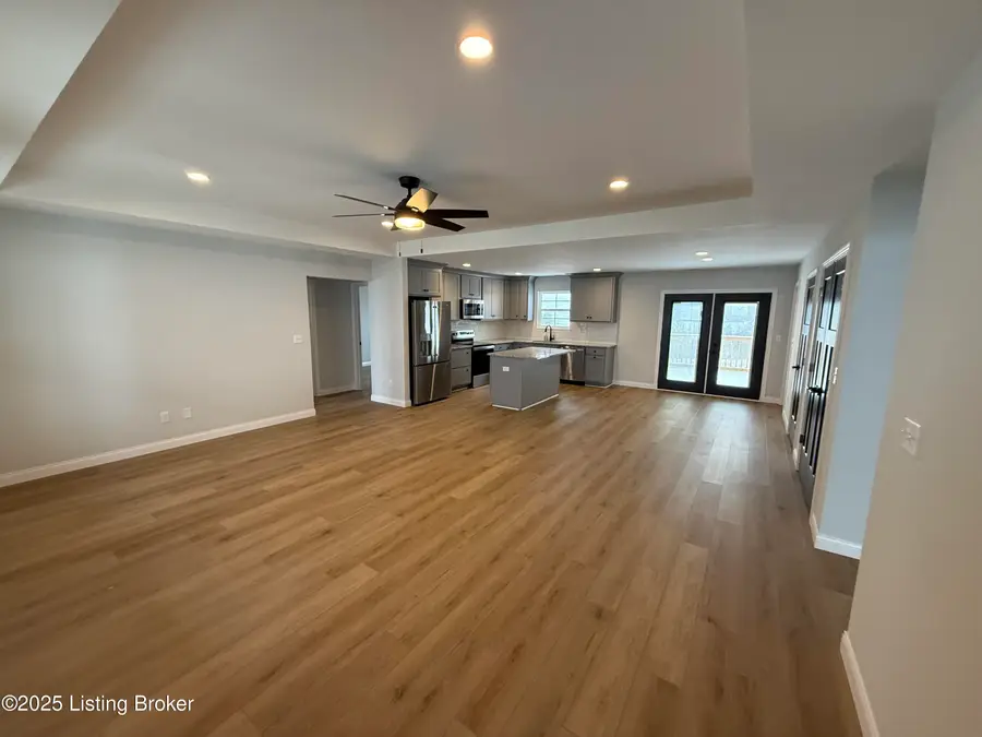 109 Cassidy Dr, Taylorsville, KY 40071 - Image #2