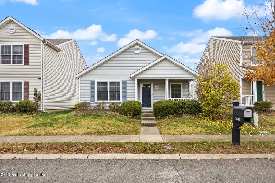 7009 Black Mountain Dr, Louisville, KY 40228 - Image #3