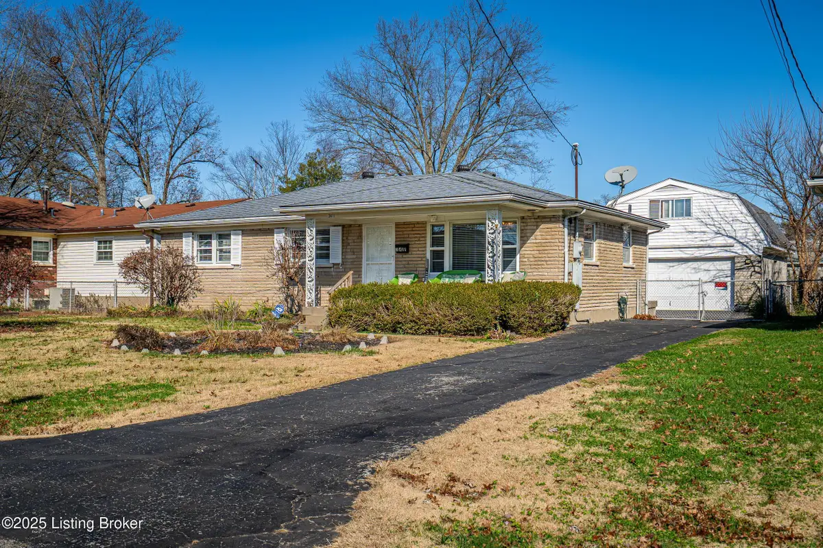 3411 Tuba Dr, Louisville, KY 40216 - Image #1