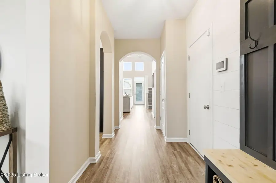 10006 Creek View Estates Dr, Louisville, KY 40291 - Image #2