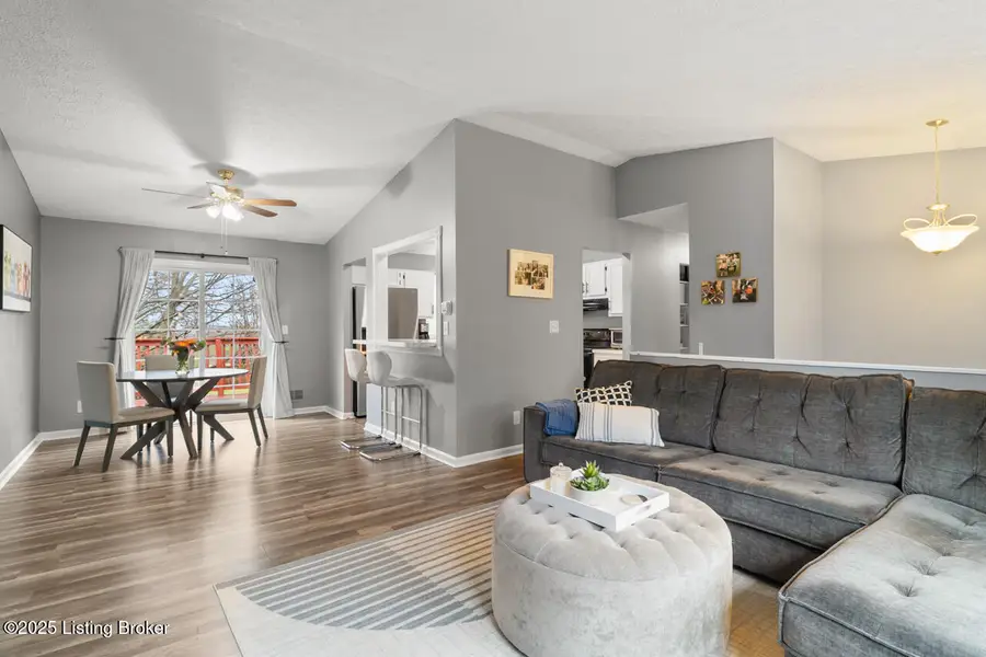 12119 Stroll Ct, Louisville, KY 40245 - Image #2