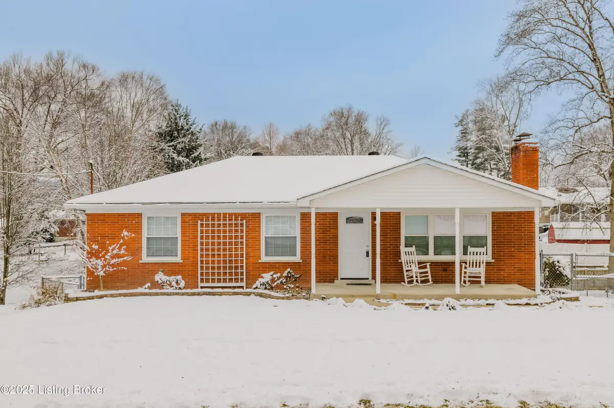 10240 Dodge Ln, Louisville, KY 40272 - Image #1