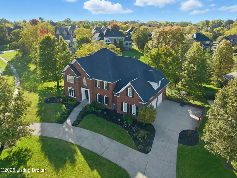 3201 Hillcreek Ct, Prospect, KY 40059 - Image #2