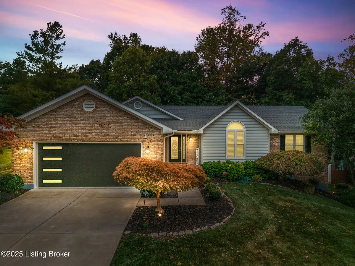 4605 Shadyview Dr, Floyds Knobs, IN 47119 - Image #1