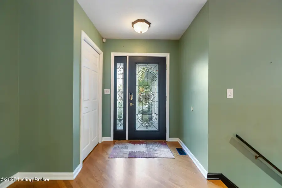 4605 Shadyview Dr, Floyds Knobs, IN 47119 - Image #2