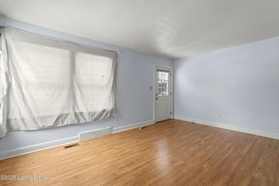 4318 S Brook St, Louisville, KY 40214 - Image #3