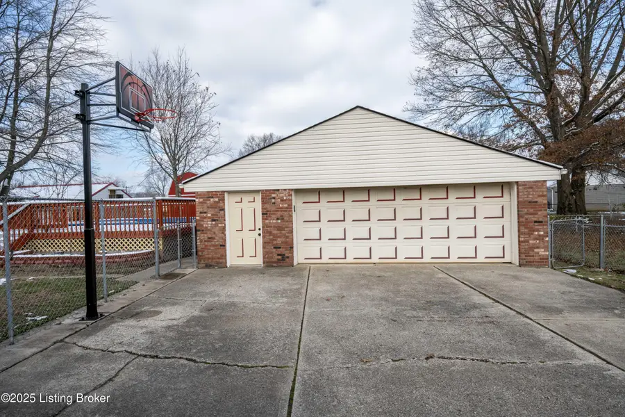 7517 Mallard Dr, Louisville, KY 40258 - Image #3
