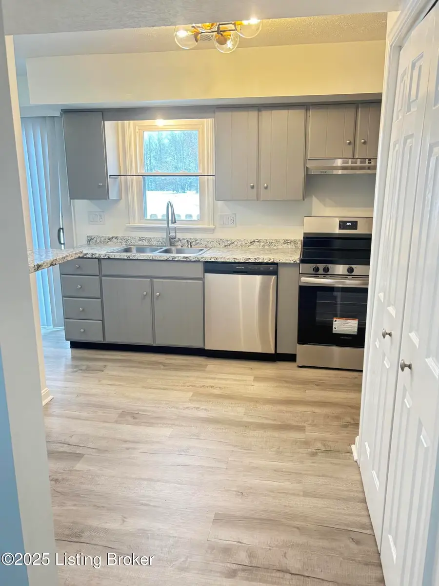 8207 Damascus Cir #D1, Louisville, KY 40228 - Image #3