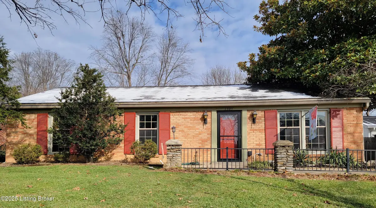 1305 Pollitt Ct, Louisville, KY 40223 - Image #1
