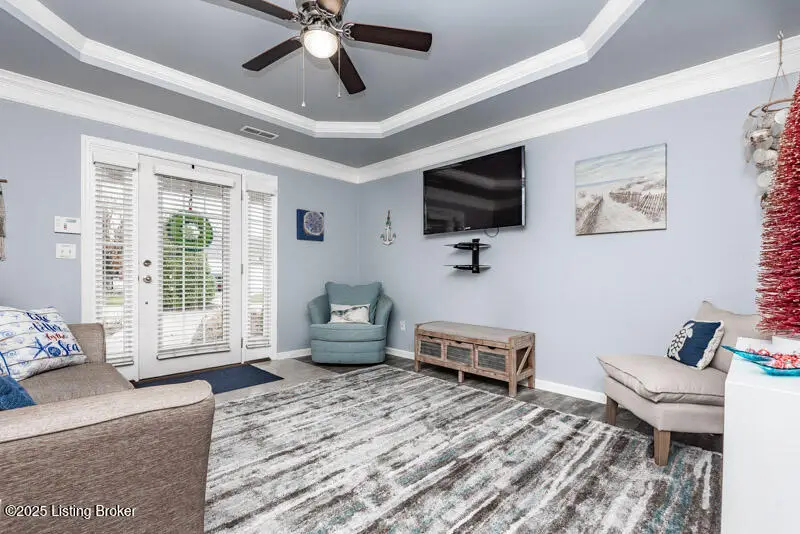 10042 Chenoweth Vista Way, Louisville, KY 40299 - Image #2