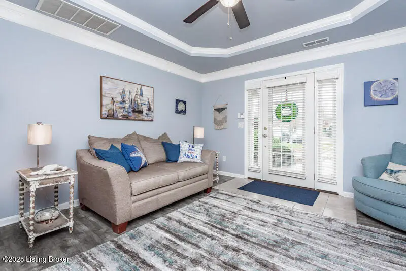 10042 Chenoweth Vista Way, Louisville, KY 40299 - Image #3