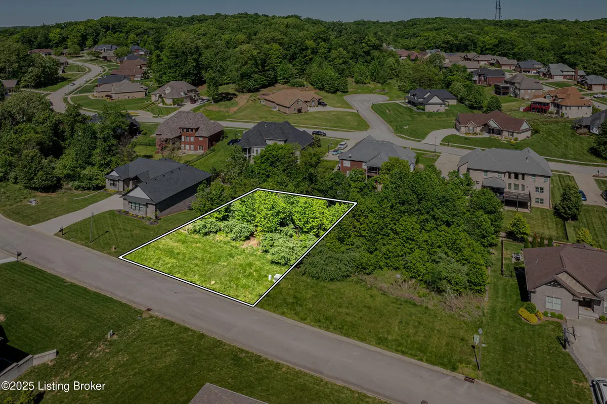 4107 Smarty Jones Dr, Louisville, KY 40214 - #1