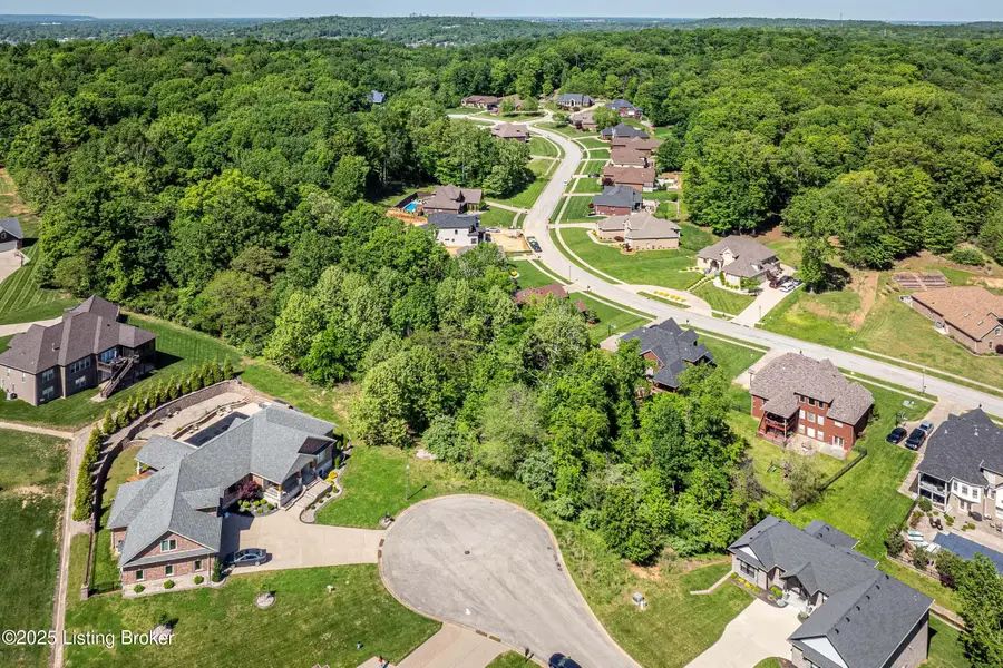 4103 Smarty Jones Dr, Louisville, KY 40214 - #3