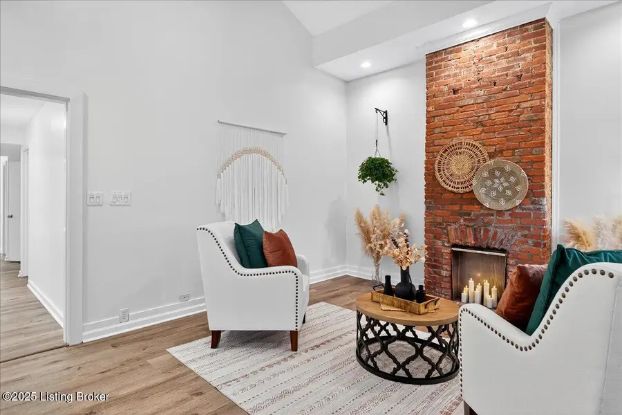 1234 Hull St, Louisville, KY 40204 - #3