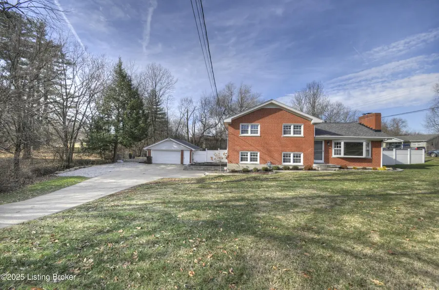 8923 Beulah Church Rd, Louisville, KY 40291 - Image #2