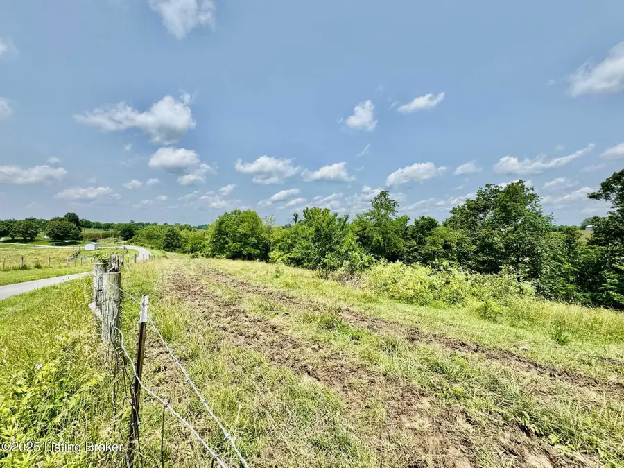 3800 Baker Ridge Rd, Willisburg, KY 40078 - Image #2