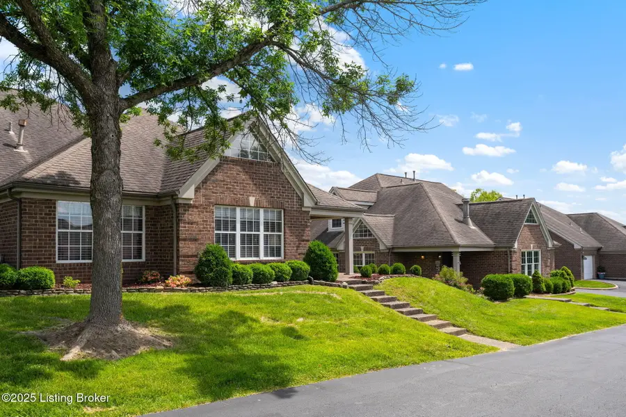 4416 Southbridge Ct, Louisville, KY 40272 - Image #3