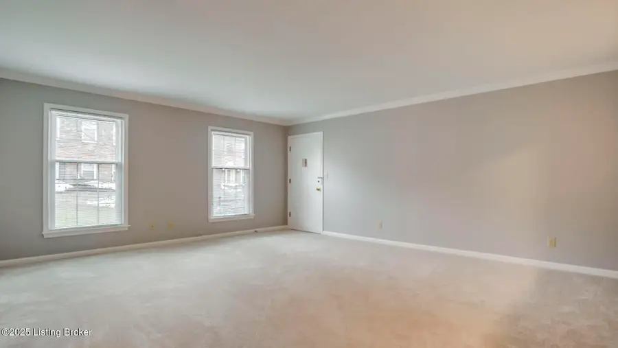 262 Salisbury Square #APT 102, Louisville, KY 40207 - Image #3