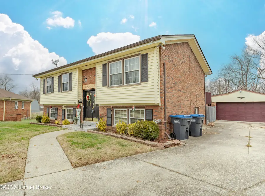 5601 Crabapple Ct, Louisville, KY 40219 - Image #2