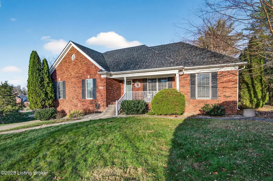 1109 Barbizon Dr, Goshen, KY 40026 - Image #2