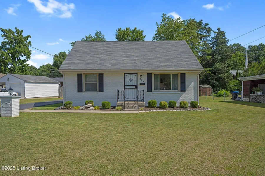 205 Marytena Dr, Louisville, KY 40214 - Image #2