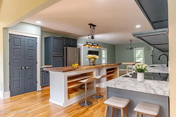 10839 Cropper Rd, Pleasureville, KY 40057