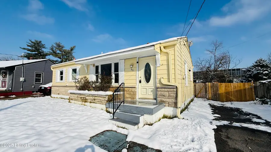 307 E Southside Ct, Louisville, KY 40214 - Image #2