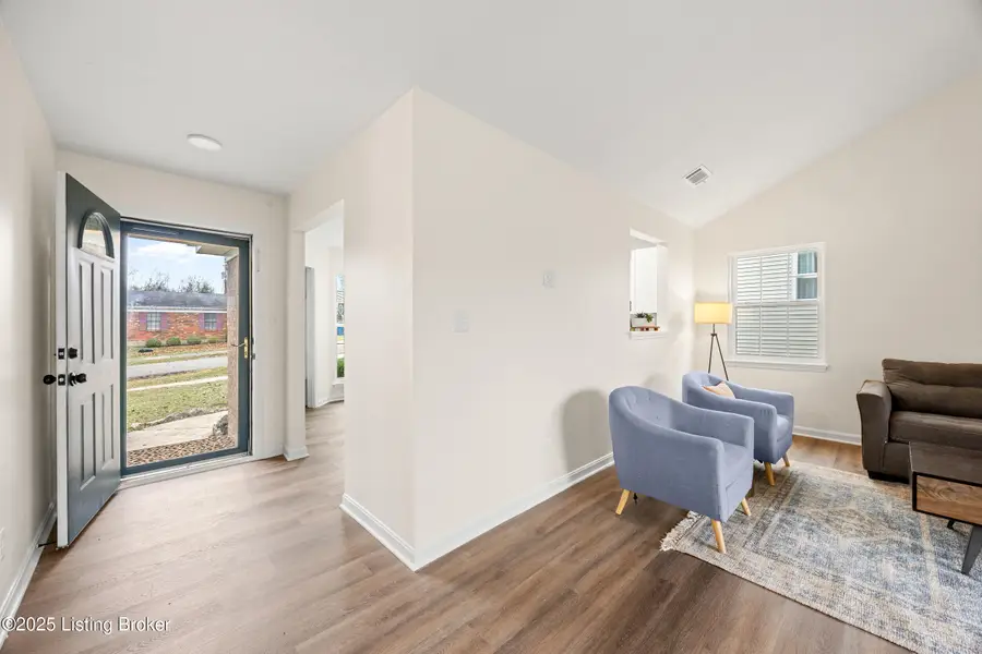 1602 Acosta Ct, La Grange, KY 40031 - Image #3