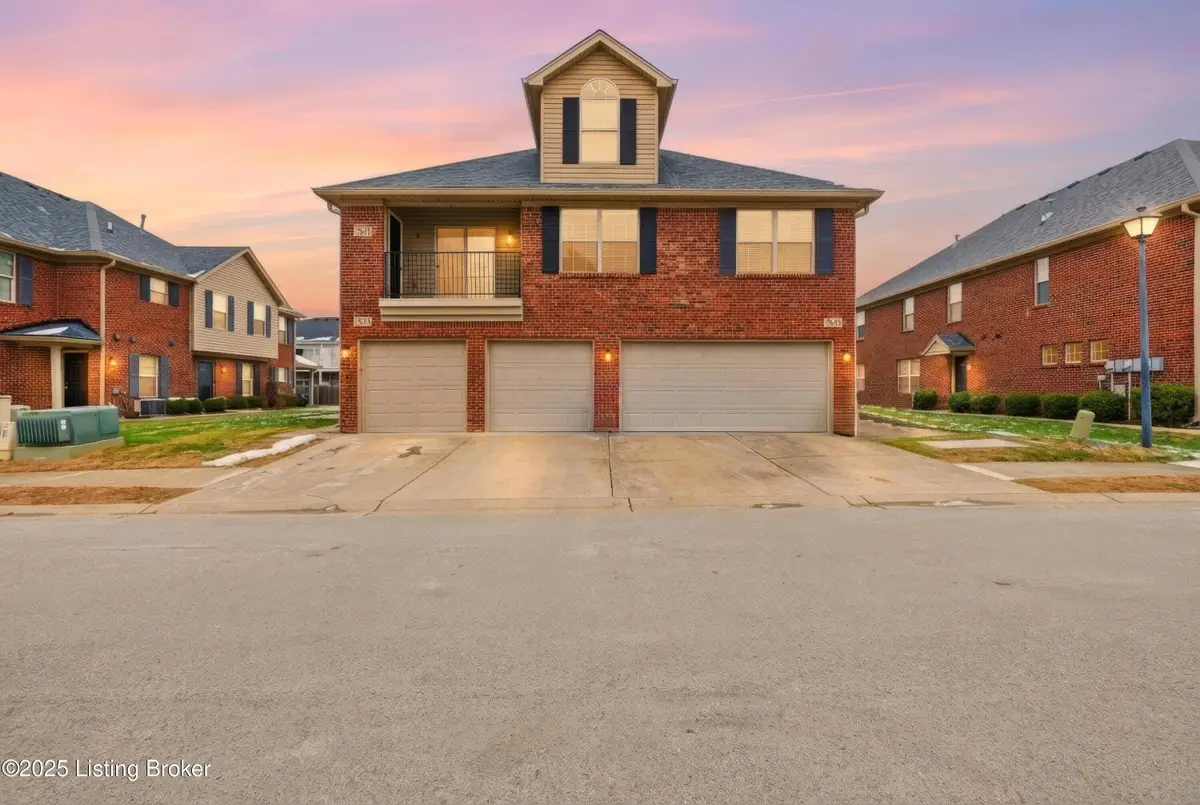 7821 Pleasure Walk Cir, Louisville, KY 40258 - Image #1