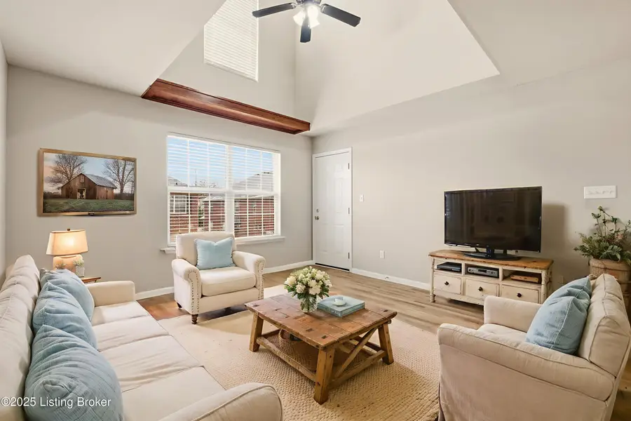 7821 Pleasure Walk Cir, Louisville, KY 40258 - Image #2