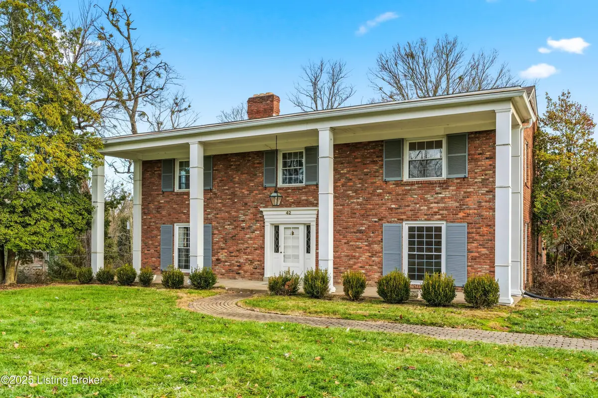 42 Calumet Rd, Louisville, KY 40207 - Image #1