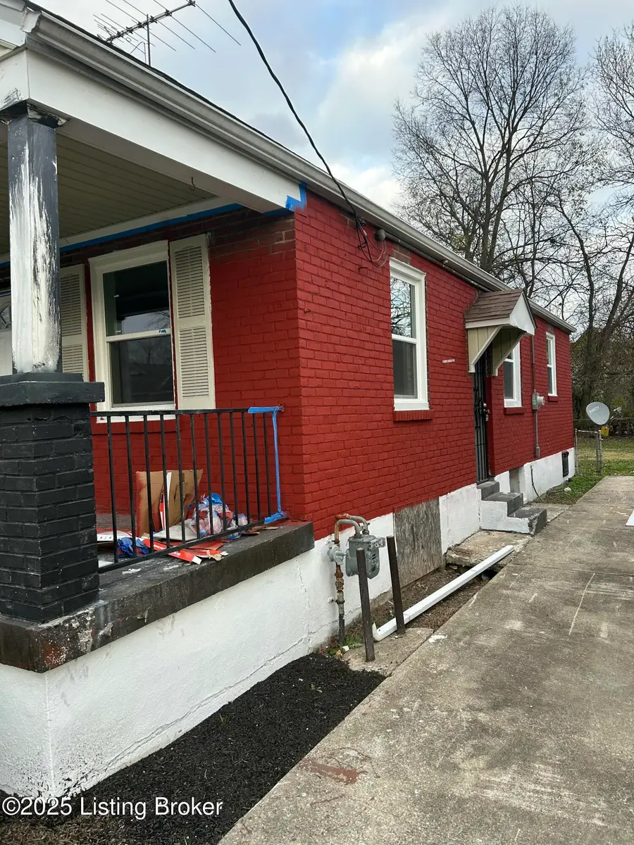 631 S 37th St, Louisville, KY 40211 - Image #2