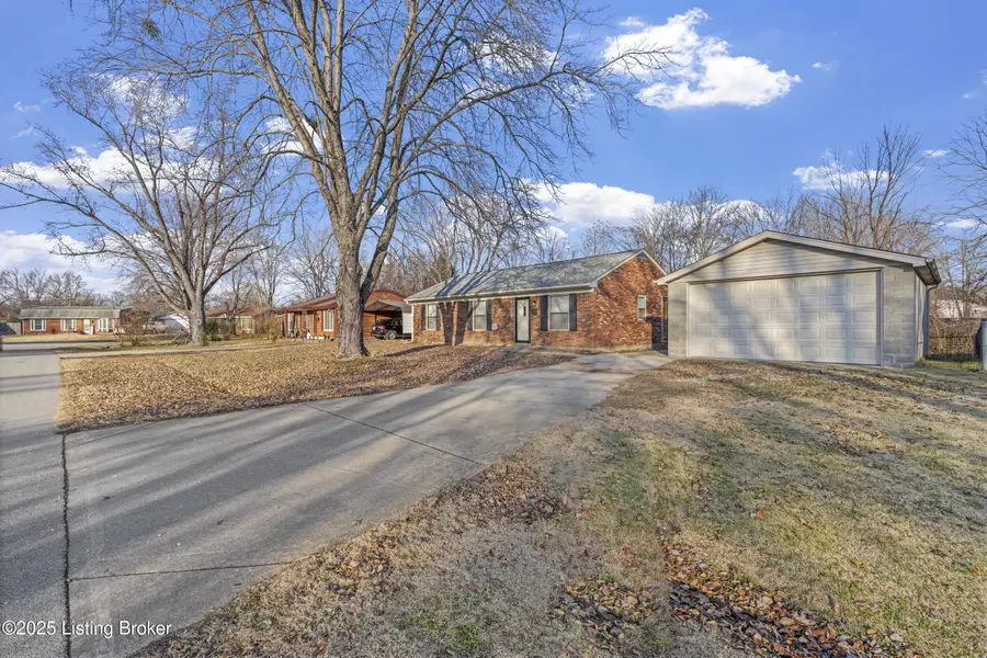 8405 Jan Way, Louisville, KY 40219 - Image #2