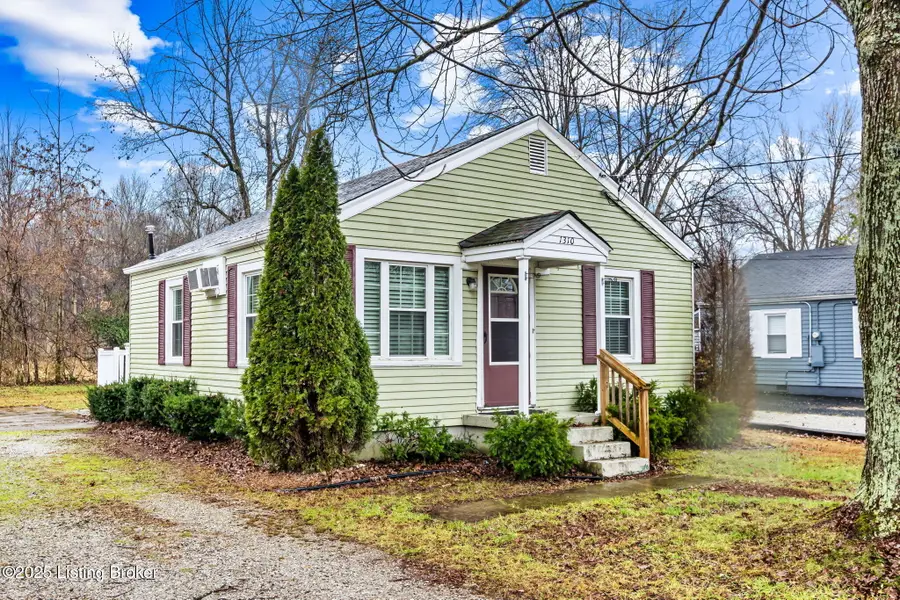 1310 Doris Dr, Fairdale, KY 40118 - #2