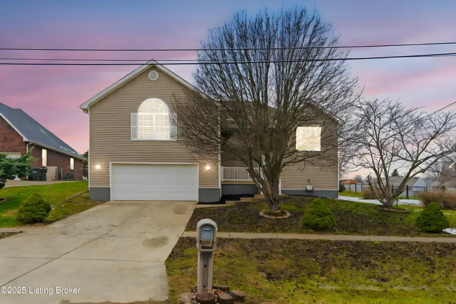 219 Meadowlake Dr, Radcliff, KY 40160 - Image #3