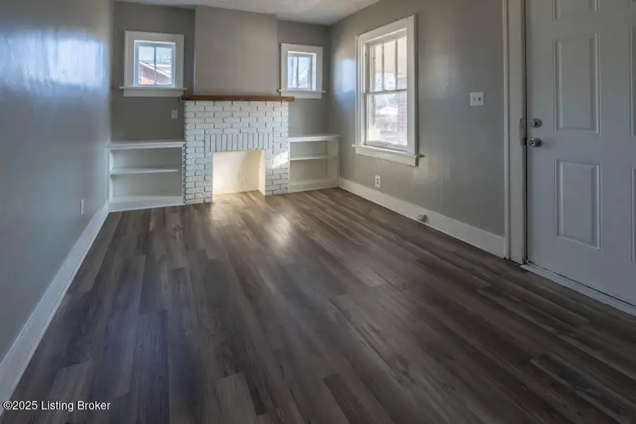 221 W Woodlawn Ave, Louisville, KY 40214 - #2