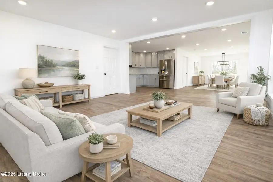 1904 Donald Dr, Louisville, KY 40216 - #3