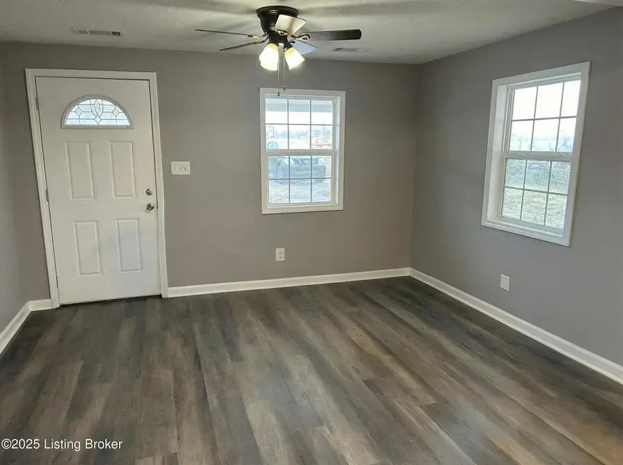 3706 Kramers Ln, Louisville, KY 40216 - Image #3