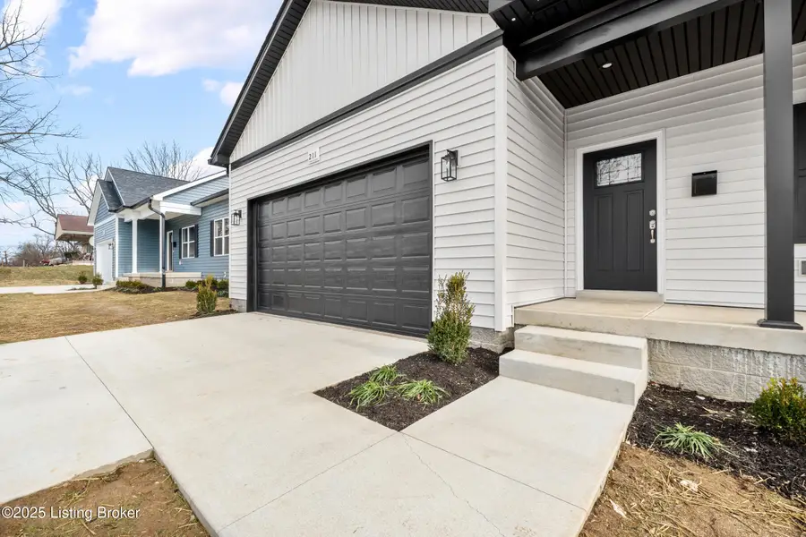 211 Alreva Rd, Louisville, KY 40216 - #2
