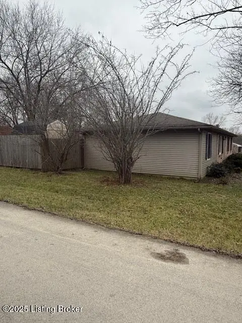 3701 Wiano Dr, Crestwood, KY 40014 - Image #2