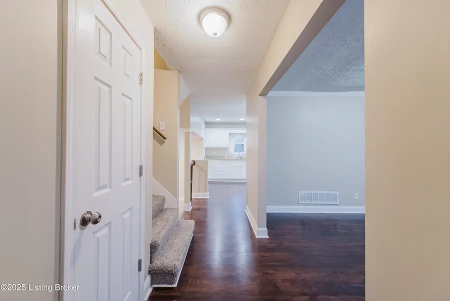 4503 Gaudet Rd, Jeffersontown, KY 40299 - Image #3