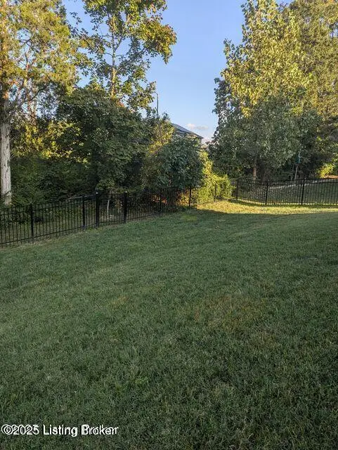 12075 Parkview Trace Dr, Louisville, KY 40229 - Image #3