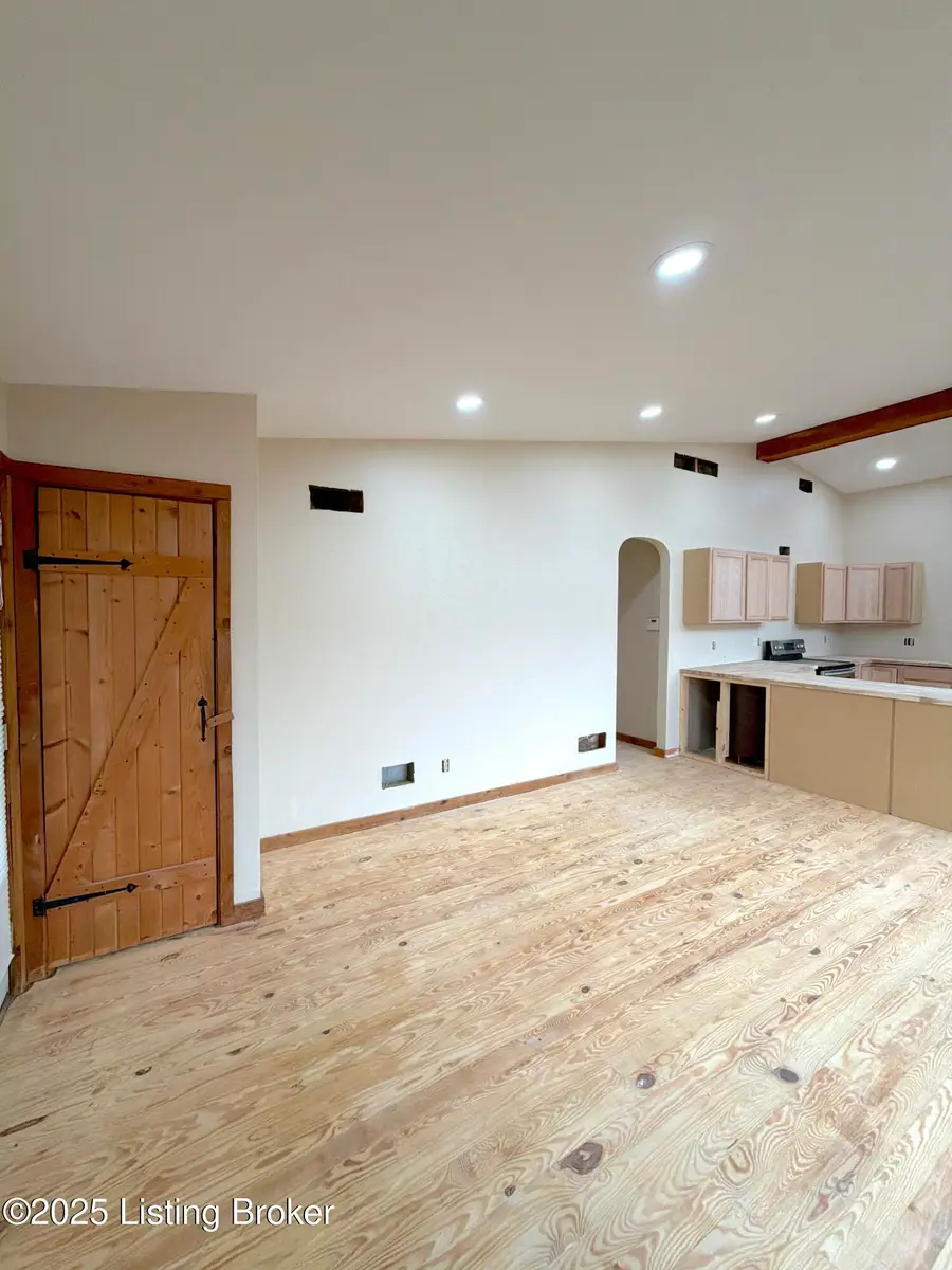 1945 W Highway 524, La Grange, KY 40031 - Image #2