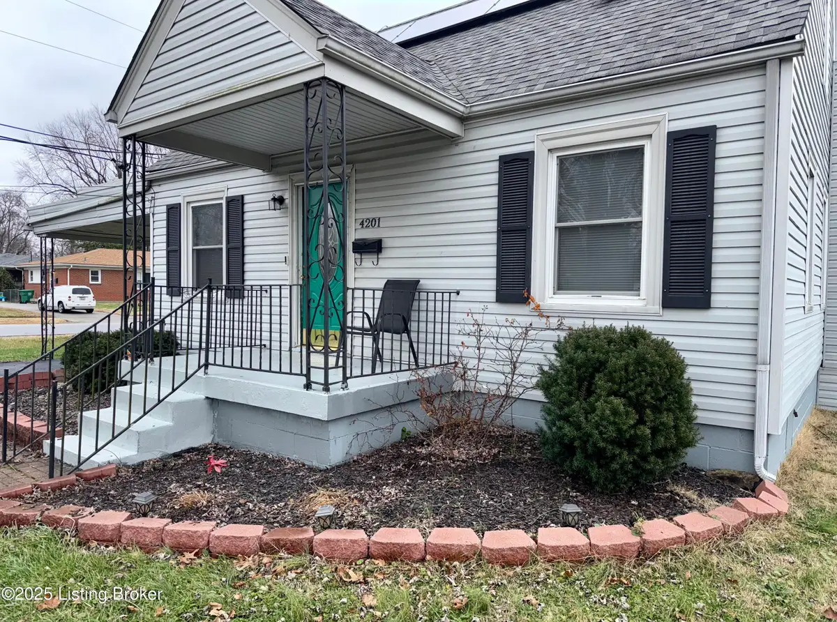 4201 Savage Dr, Louisville, KY 40216 - Image #1