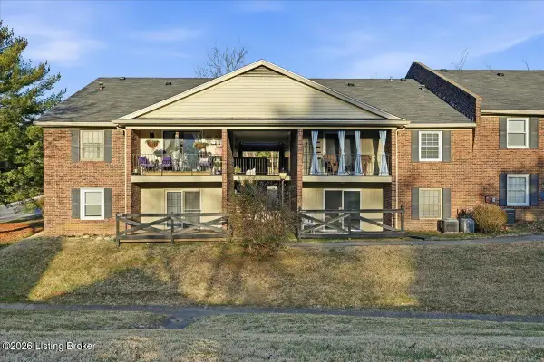 8005 Montero Dr # F7, Prospect, KY 40059