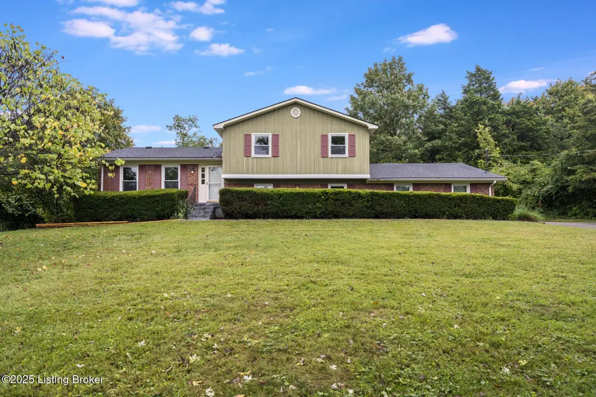 2907 Carden Ln, La Grange, KY 40031 - Image #1