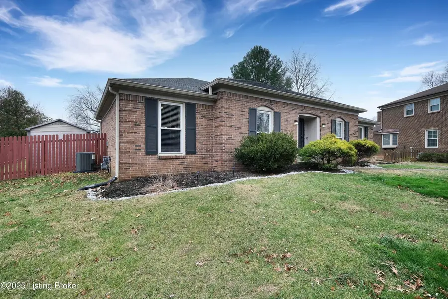 603 Armadale Pl, Louisville, KY 40243 - Image #2