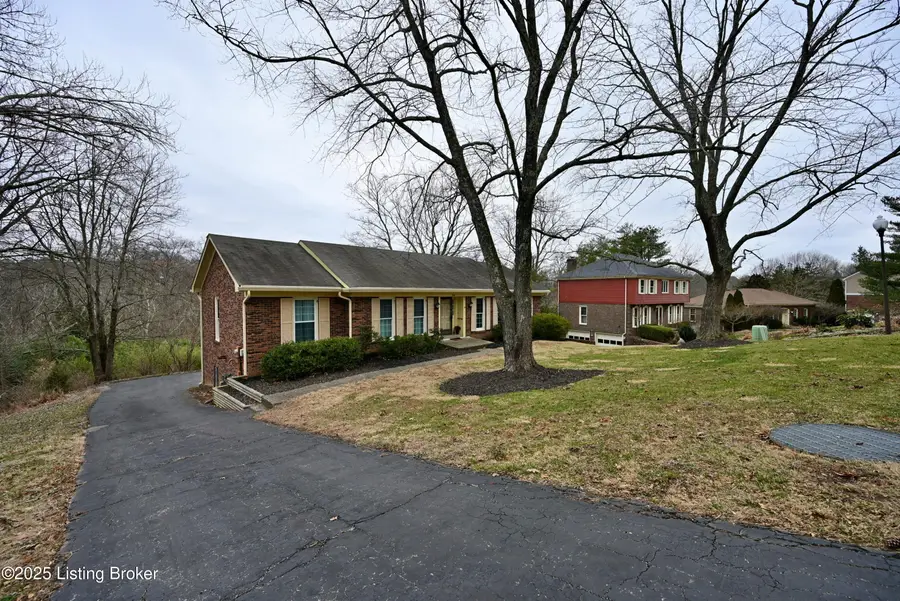 4506 Deepwood Dr, Louisville, KY 40241 - Image #2