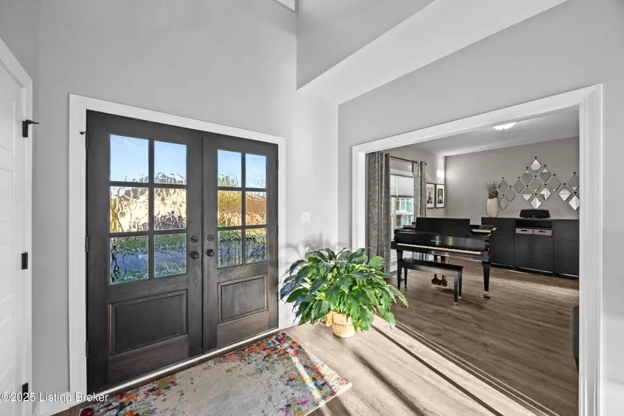 17121 Shakes Creek Dr, Fisherville, KY 40023 - Image #3