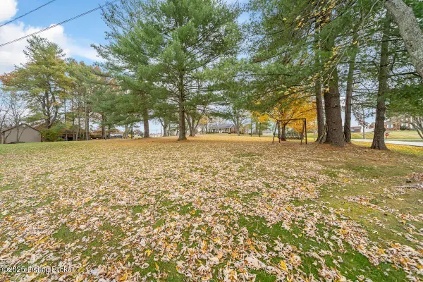 3523 Rock Rose Ln, La Grange, KY 40031